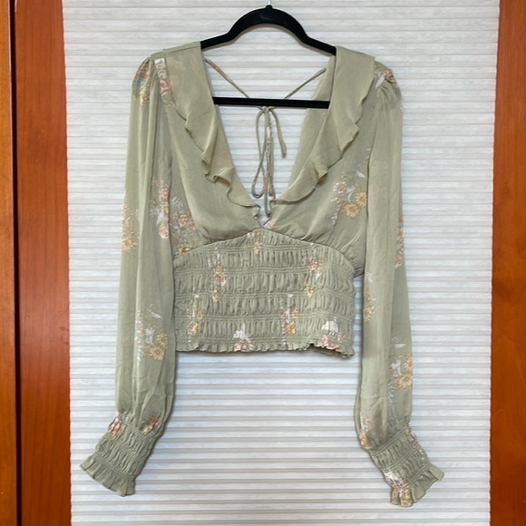 NWOT Free People Smocked So Nice Top size Medium - Picture 3 of 9